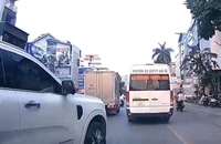 Gắn biển số sai, vượt ẩu, tài xế và chủ xe bị phạt hơn 50 triệu