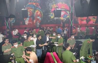 25 nam nữ dương tính ma tuý trong quán bar ở Quảng Bình
