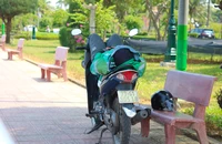 Người dân Quảng Bình vất vả mưu sinh dưới nắng nóng đỉnh điểm