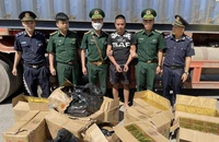Bắt gần 3 tạ pháo lậu và 2,6 tấn gỗ trắc tại Cửa khẩu Cha Lo