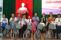 Hội Nhà báo Việt Nam tổ chức chuỗi hoạt động về nguồn 'Thắp sáng ngọn lửa tri ân'