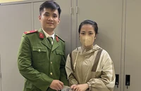 Chiến sĩ công an trả lại 22 triệu đồng cho người đánh rơi