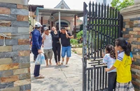 Mong có 'phép màu' cho 10 ngư dân đang mất tích