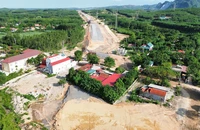 Người dân Quảng Bình tự nguyện bàn giao mặt bằng trước giờ cưỡng chế để thi công cao tốc Bắc - Nam 