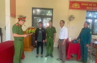 Nam sinh lớp 12 dùng dao tấn công bạn tại nhà vệ sinh