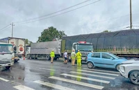 Tai nạn liên hoàn 4 ô tô và 1 xe máy trên quốc lộ 1A 