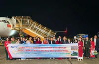Sân bay Đồng Hới đón chuyến bay quốc tế đầu tiên