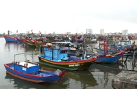 Quảng Bình kêu gọi hơn 6.000 tàu thuyền vào bờ tránh bão số 1 