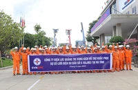 Điện lực Quảng Trị cử 55 người ra Hà Tĩnh hỗ trợ khắc phục sự cố lưới điện