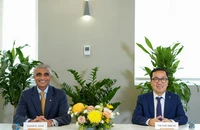 Đại diện Manulife Việt Nam công bố thảo luận trực tiếp và giải quyết dứt điểm khiếu nại khách hàng
