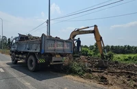 Bùn đất nạo vét kênh ở Long An bị đem bán thu lời sau một ngày