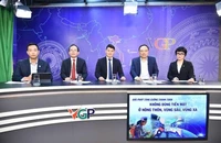 Thanh toán không dùng tiền mặt ở nông thôn vẫn gặp khó 