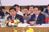 Phát triển kinh tế xanh, tránh việc "tăng trưởng trước, dọn dẹp sau"