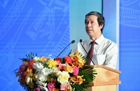 Bộ Giáo dục đề nghị Hà Nội chấm dứt cảnh phụ huynh xếp hàng thâu đêm nộp hồ sơ 