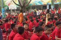 Bộ GD&ĐT đề xuất lùi lộ trình tăng học phí chậm lại một năm