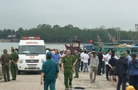 Quảng Ninh: Giông lốc lật thuyền nan đánh bắt thuỷ sản làm 4 người mất tích