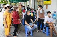 Ngày thứ 2 bán vàng miếng SJC ở Hà Nội: Khách phải chờ
