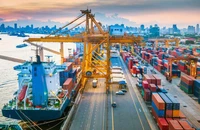 Xuất nhập khẩu Việt Nam phá kỷ lục, cán mốc 900 tỉ đô