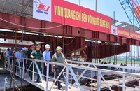 Kiểm tra tiến độ cầu Phong Châu, Thủ tướng yêu cầu thông xe đầu tháng 10