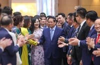 Thủ tướng: Doanh nhân Việt Nam cần tiếp tục 'vươn xa ra biển'