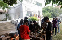 Các nước phản ứng ra sao khi Sri Lanka ngày càng chìm sâu vào khủng hoảng, bạo động?