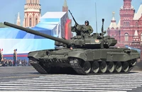 VIDEO: Chỉ huy Ukraine lái xe tăng chiến đấu chủ lực T-90 của Nga