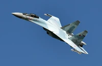 VIDEO: Tiêm kích Su-35 tuần tra, bắn tên lửa vào mục tiêu Ukraine 