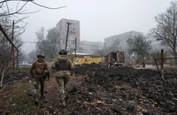 VIDEO: Ukraine đột kích, bắt sống lính Nga ở cứ điểm Donetsk