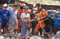 Vô vàn thách thức cứu người trong động đất ở Myanmar 