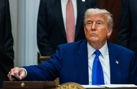 Tổng thống Trump ký lệnh cấm và hạn chế nhập cảnh từ 19 nước 