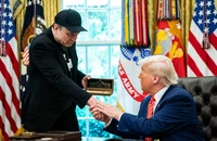 Tổng thống Trump lên tiếng liên quan các công ty của tỉ phú Musk