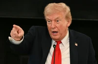 Ông Trump đăng video Hải quân Mỹ phá tàu ngầm nghi chở ma túy ở Caribe 