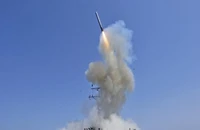 Tên lửa hành trình Tomahawk được bắn từ tàu chiến Mỹ. Ảnh: AFP