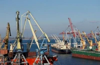 Nhiều tàu hàng bị kẹt ở các cảng của Ukraine do Nga phong tỏa Biển Đen trước khi 2 bên đạt thỏa thuận xuất khẩu ngũ cốc. Ảnh: REUTERS