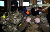 Các chiến binh Anh tình nguyện tham chiến tại Ukraine. Ảnh: REUTERS