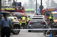 Cảnh sát tại hiện trường trung tâm mua sắm Emporia, TP Malmo (Thụy Điển). Ảnh: AFP
