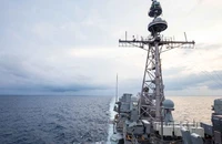 Tàu tuần dương mang tên lửa dẫn đường USS Chancellorsville. Ảnh: CNN