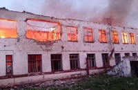 Vụ cháy xảy ra sau khi Nga nã pháo vào tỉnh Sumy (Ukraine) ngày 27-8. Ảnh: FACEBOOK
