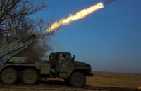 Nóng Nga-Ukraine 14-2: Nga chọc thủng phòng tuyến Ukraine, tấn công hỗn loạn Bakhmut; Tiêm kích Nga vào không phận NATO