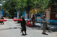 Taliban gặp phái đoàn Mỹ, đề nghị Washington dỡ trừng phạt và trả lại tiền 