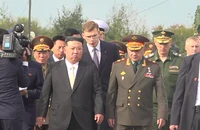 VIDEO: Ông Kim Jong-un tham quan dàn oanh tạc cơ 'khủng' của Nga