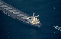 VIDEO: Biệt kích Ấn Độ đổ bộ giải cứu tàu bị cướp biển tấn công