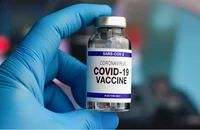 Một người tiêm 217 mũi vaccine COVID-19, cứ 4 ngày tiêm một lần