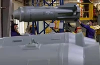 Sự tàn phá kinh hoàng của bom FAB-1500 Nga và nỗi sợ của lính Ukraine 