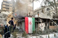 Ảnh, Video: Hiện trường ĐSQ Iran tại Syria bị tấn công
