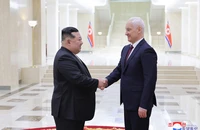 Chùm ảnh: Ông Kim Jong-un tiếp Bộ trưởng Quốc phòng Nga