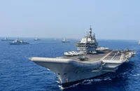 Ấn Độ điều tàu sân bay, tàu ngầm tới gần Pakistan sau vụ tấn công khủng bố vùng Kashmir