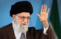 Lãnh tụ tối cao Khamenei: Iran không phải dân tộc dễ đầu hàng, Mỹ không nên động binh 