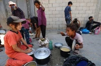 Xót xa thảm cảnh đói ăn và hiểm nguy viện trợ ở Gaza
