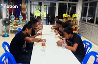 Thái Lan hoãn trao trả 18 binh sĩ Campuchia